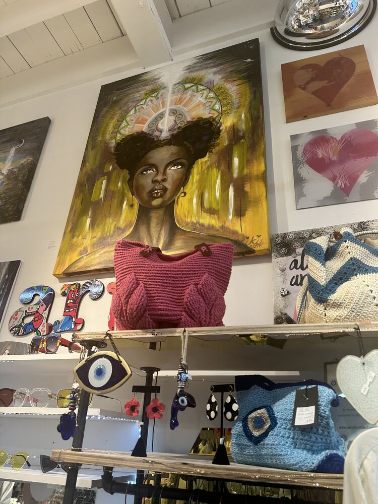 Art shop finds